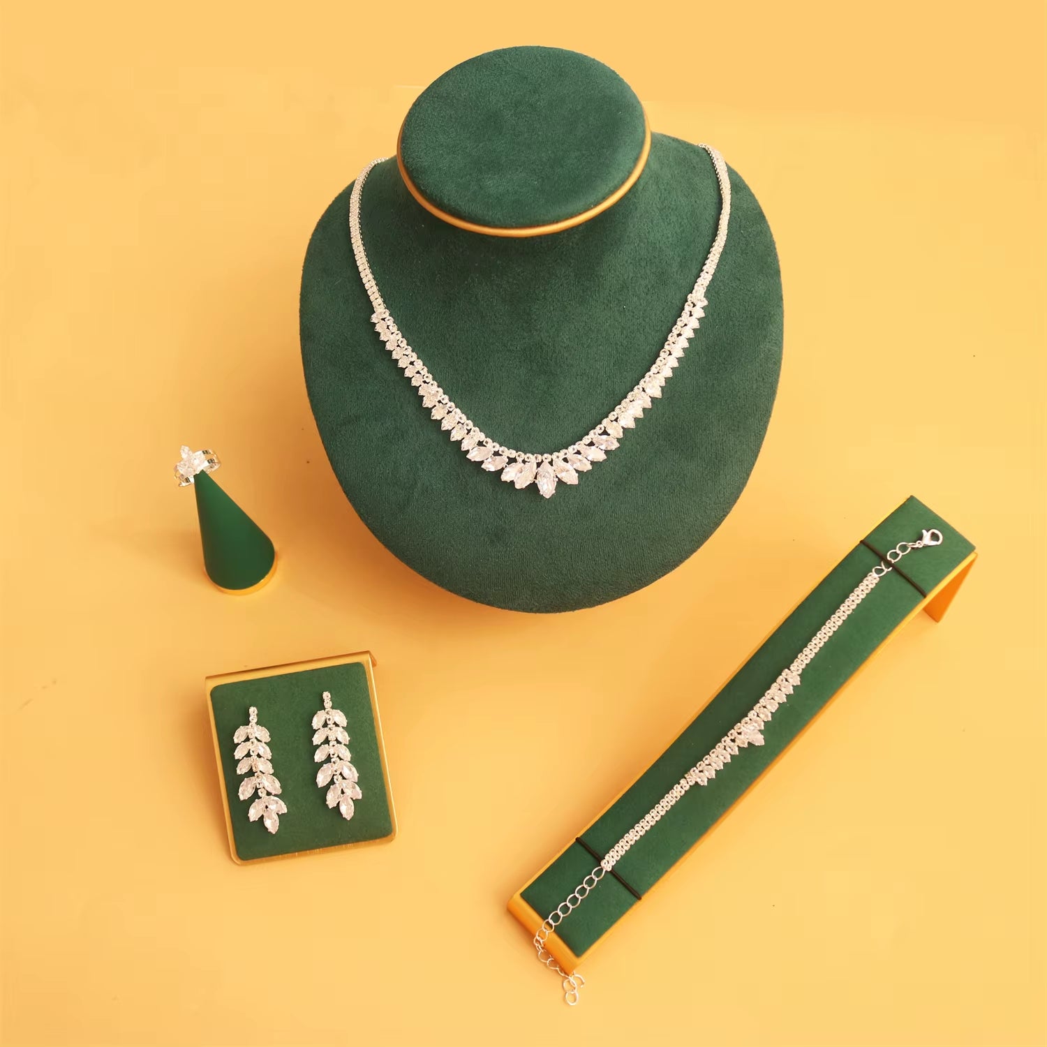 Luxury Women'S Jewelry Elegant Bridal Necklace Earrings Bracelets Rings 4-Piece Set Bridal Wedding Party Jewelry Accessories